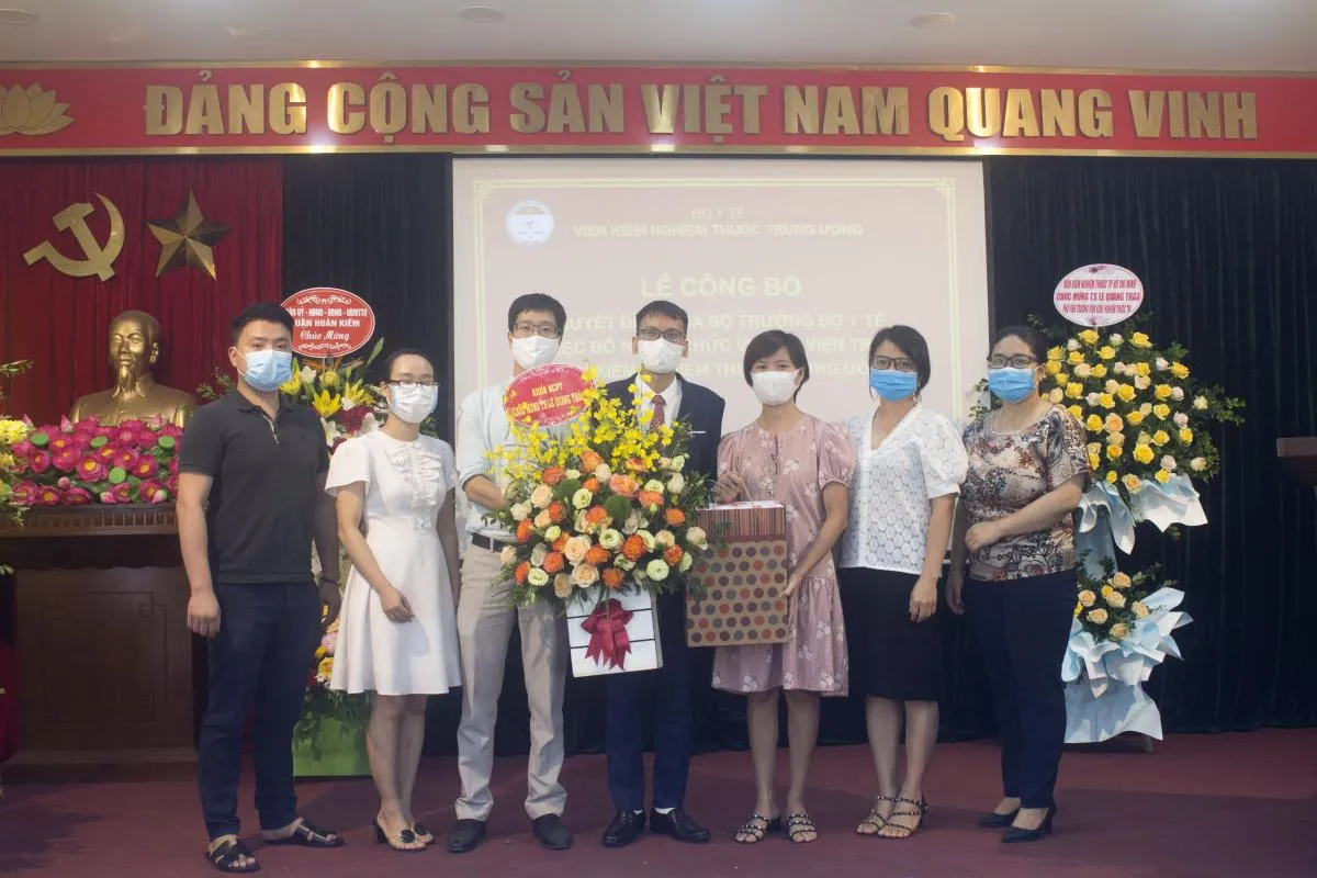 Lễ công bố và trao Quyết định bổ nhiệm Phó viện trưởng Viện Kiểm nghiệm thuốc Trung ương