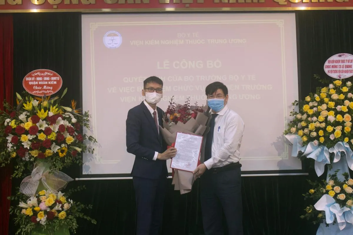 Lễ công bố và trao Quyết định bổ nhiệm Phó viện trưởng Viện Kiểm nghiệm thuốc Trung ương