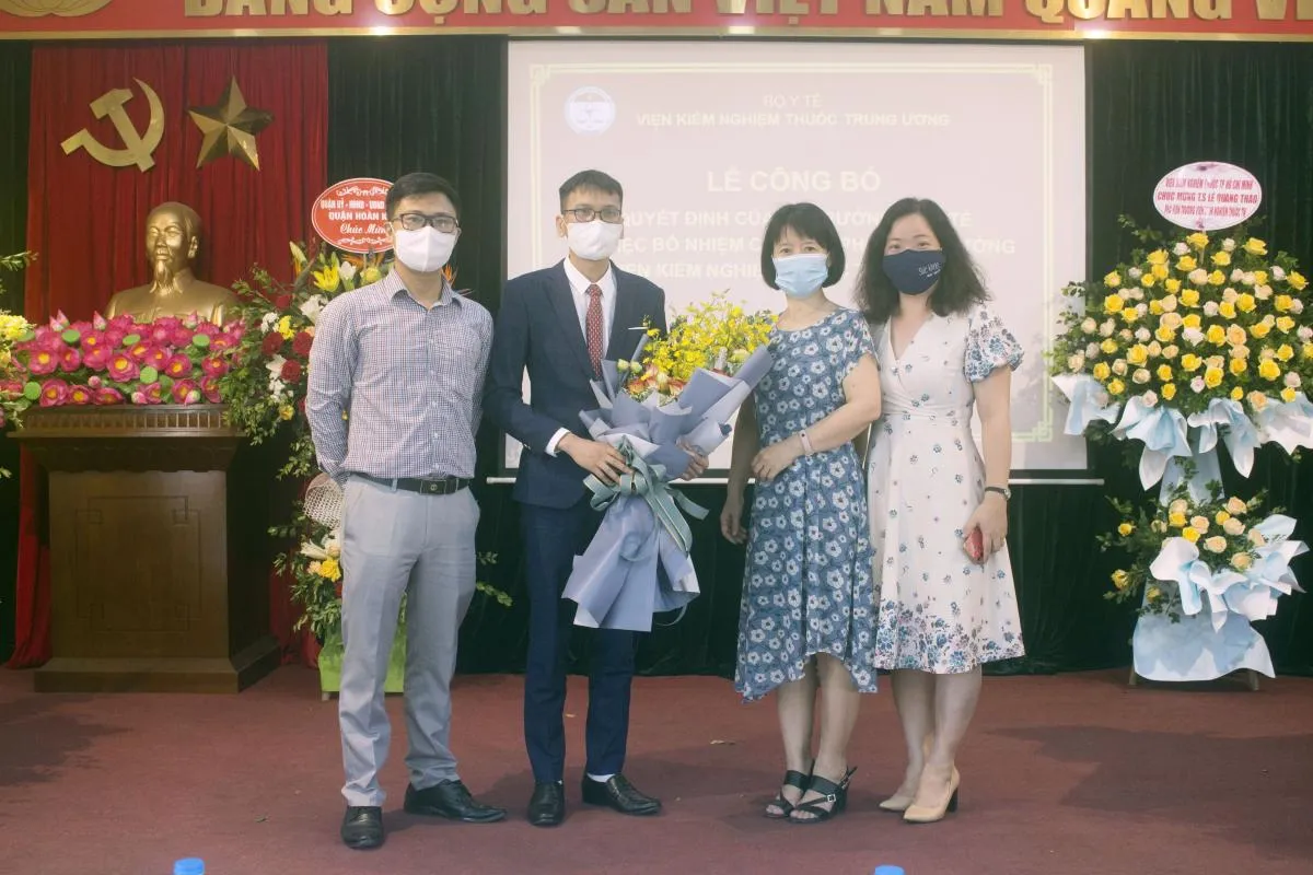 Lễ công bố và trao Quyết định bổ nhiệm Phó viện trưởng Viện Kiểm nghiệm thuốc Trung ương