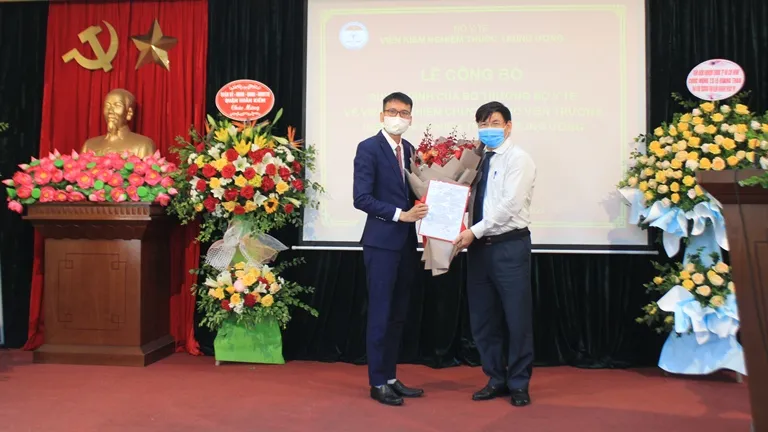 Lễ công bố và trao Quyết định bổ nhiệm Phó viện trưởng Viện Kiểm nghiệm thuốc Trung ương