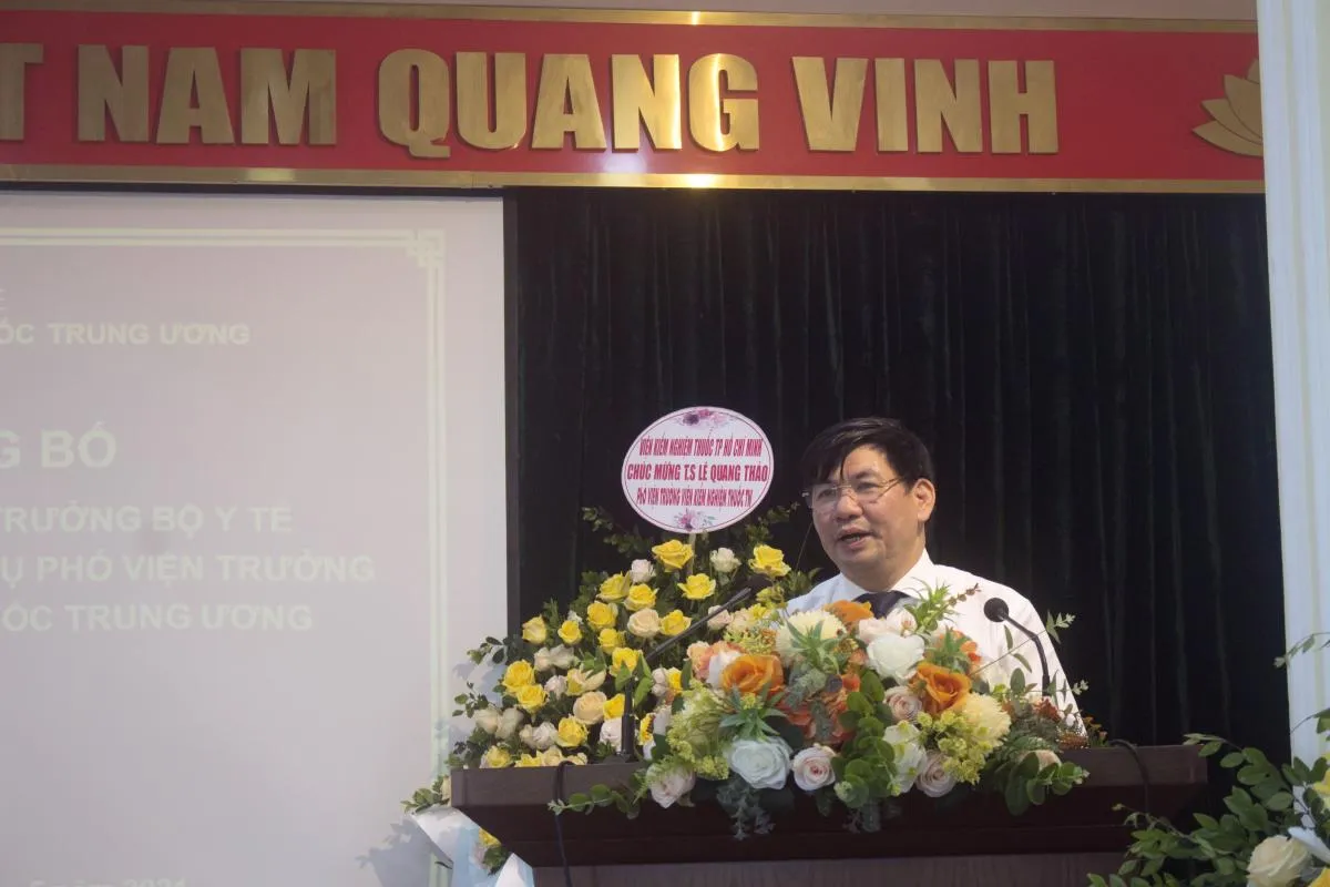 Lễ công bố và trao Quyết định bổ nhiệm Phó viện trưởng Viện Kiểm nghiệm thuốc Trung ương