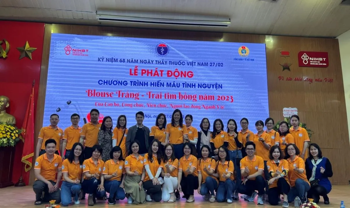 Đoàn viên Công đoàn Viện Kiểm nghiệm thuốc Trung ương Hưởng ứng nhiệt tình hoạt động Hiến máu “Blouse trắng – Trái tim hồng”